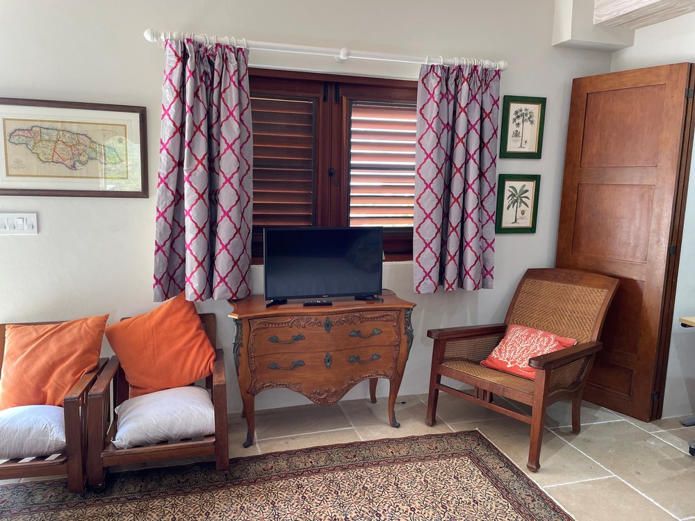 bedroom 4 with two beds